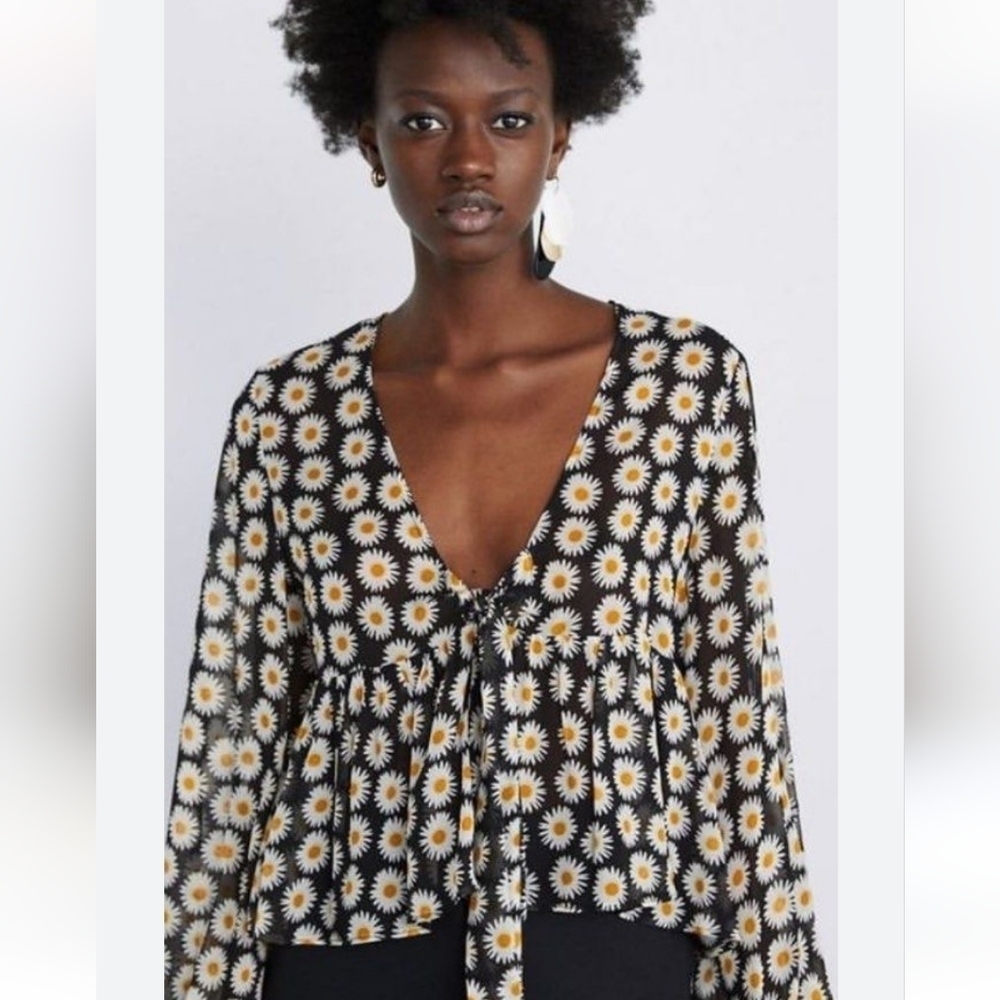 Zara Black White Daisy Floral Boho Peasant Top L